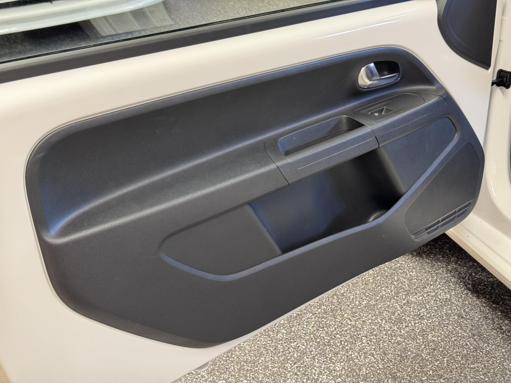 Volkswagen up! 1.0 Move up! Hatchback 3dr Petrol ASG Auto