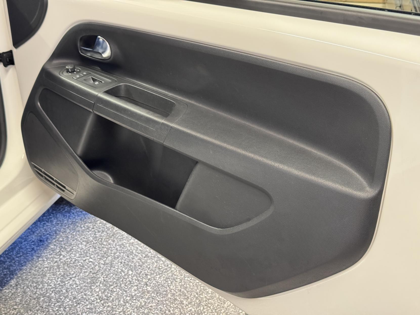 Volkswagen up! 1.0 Move up! Hatchback 3dr Petrol ASG Auto