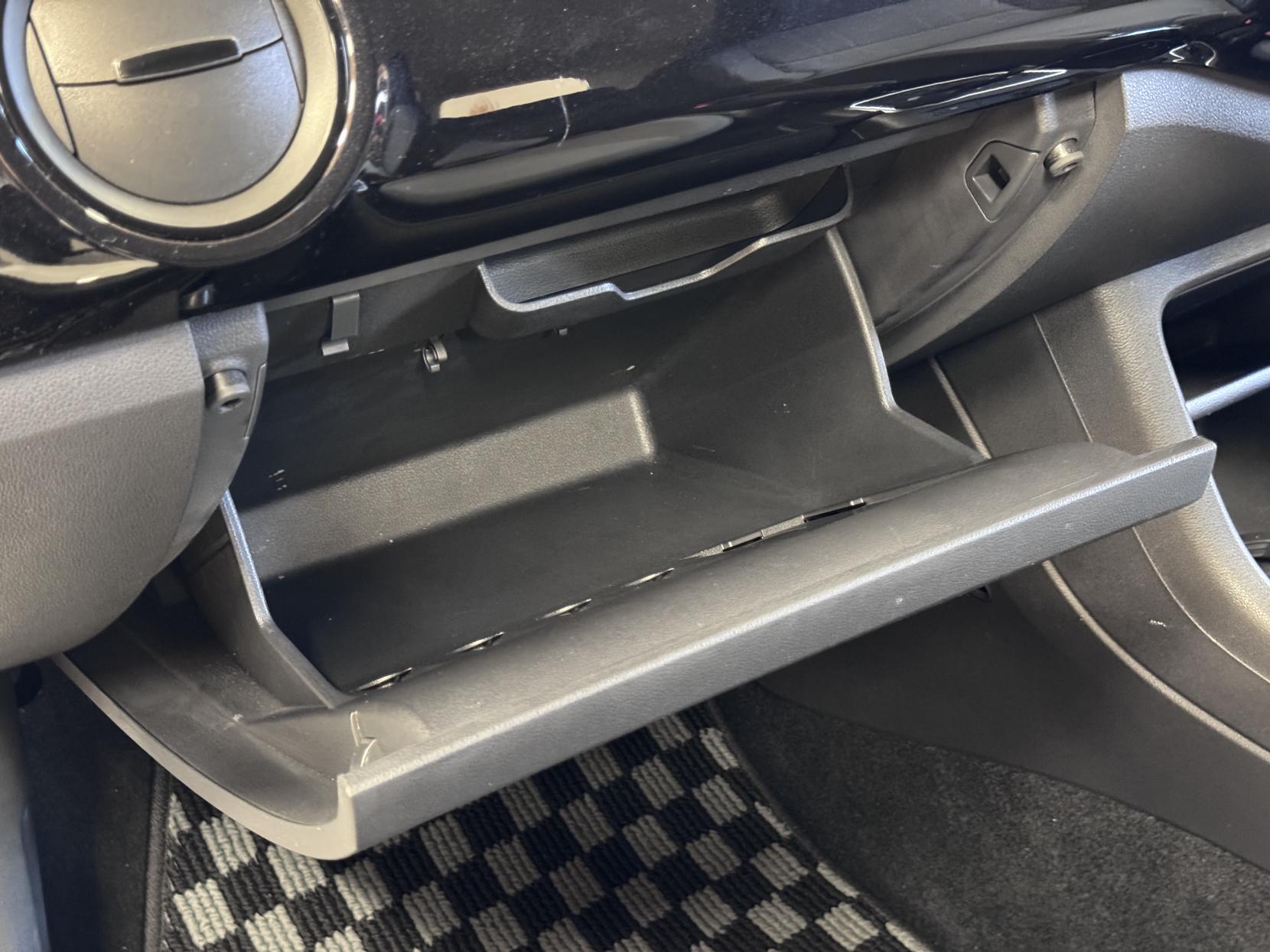 Volkswagen up! 1.0 Move up! Hatchback 3dr Petrol ASG Auto