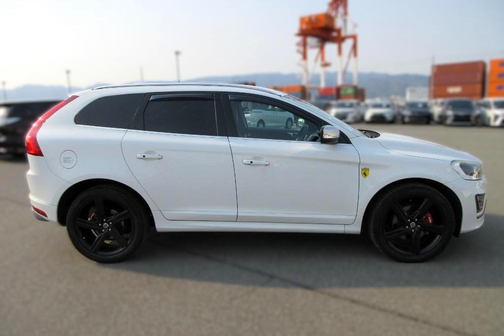 Volvo XC60 3.0 Turbo Petrol T6 AWD R-Design SUV 5dr Auto