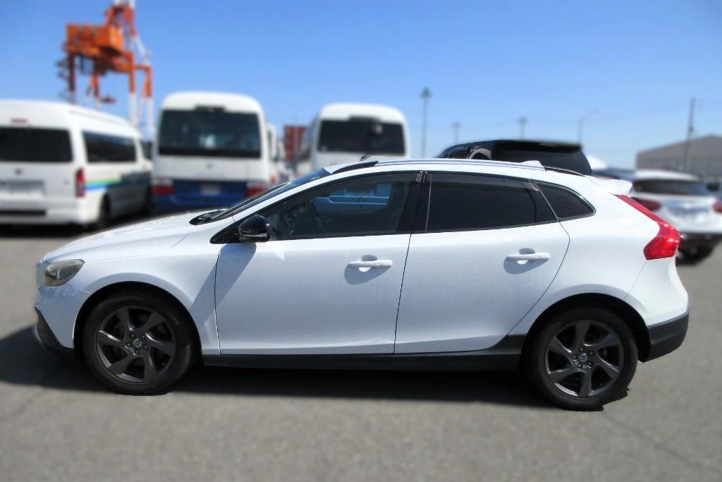 Volvo V40 2.0 5-Cylinder T5 AWD Cross Country 5dr Turbo Petrol Auto