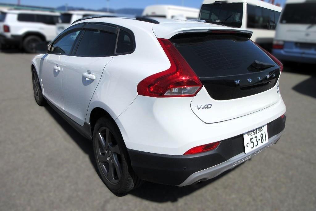Volvo V40 2.0 5-Cylinder T5 AWD Cross Country 5dr Turbo Petrol Auto