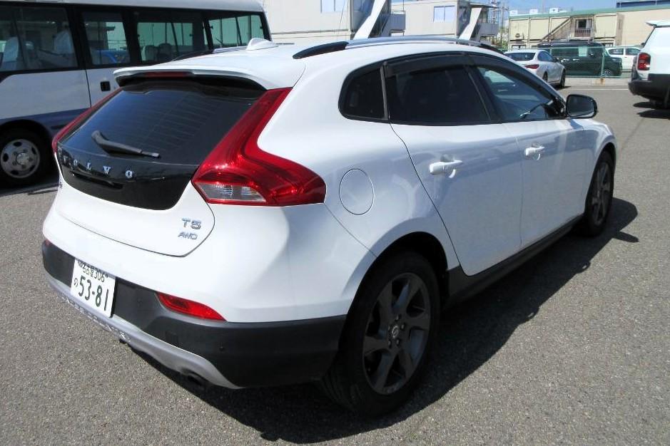 Volvo V40 2.0 5-Cylinder T5 AWD Cross Country 5dr Turbo Petrol Auto