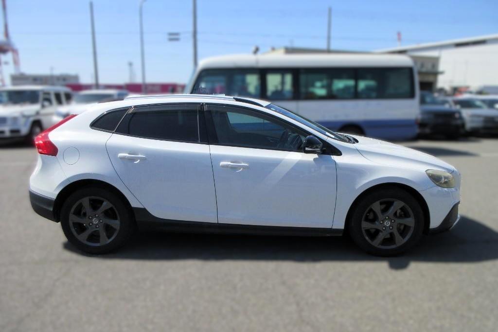 Volvo V40 2.0 5-Cylinder T5 AWD Cross Country 5dr Turbo Petrol Auto