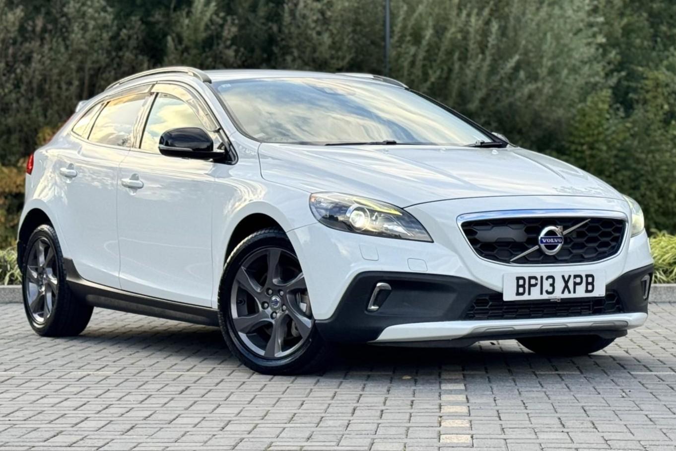 Volvo V40 2.0 5-Cylinder T5 AWD Cross Country 5dr Turbo Petrol Auto