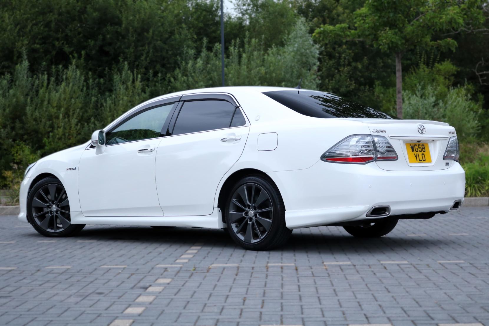 Toyota Crown Hybrid