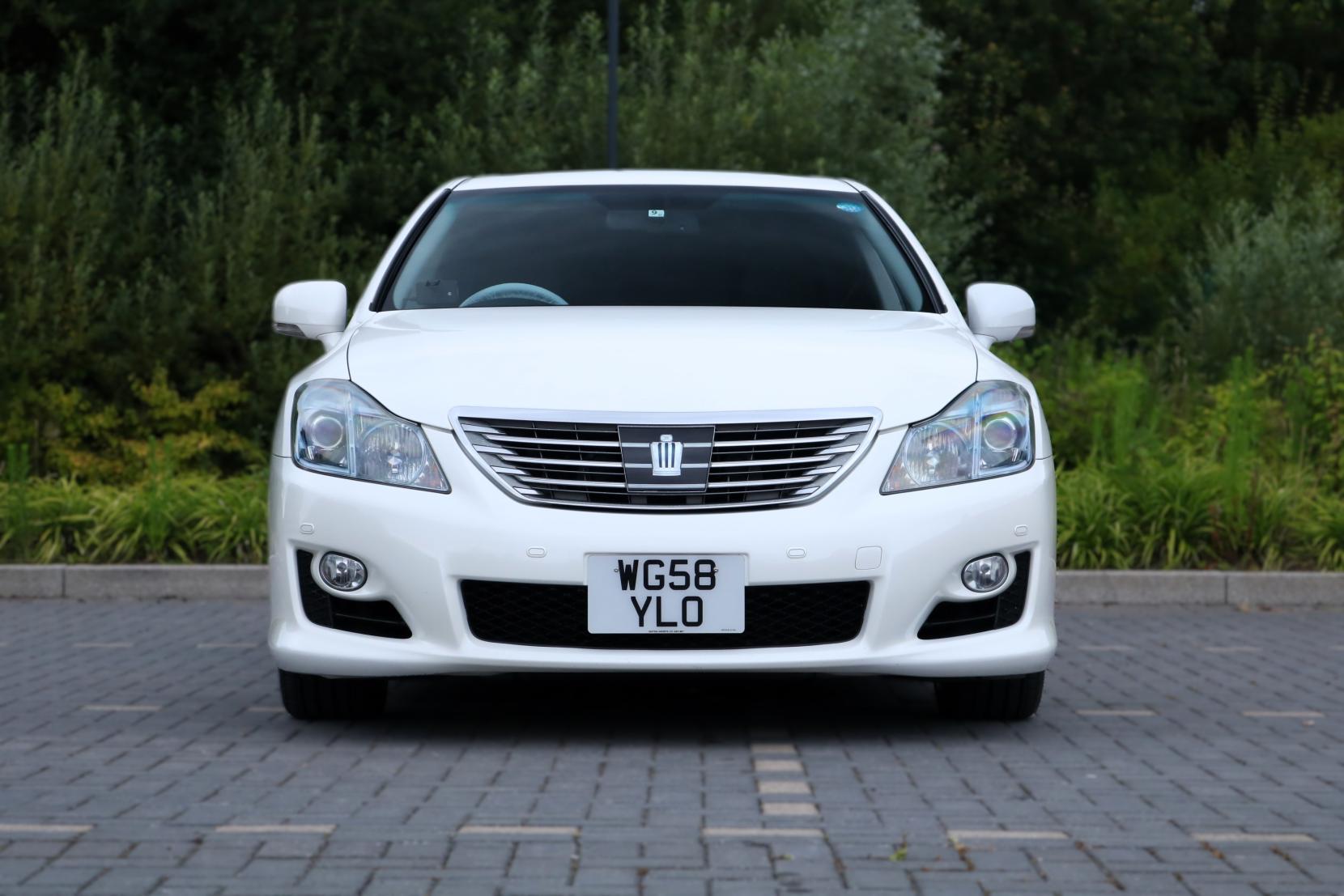 Toyota Crown Hybrid