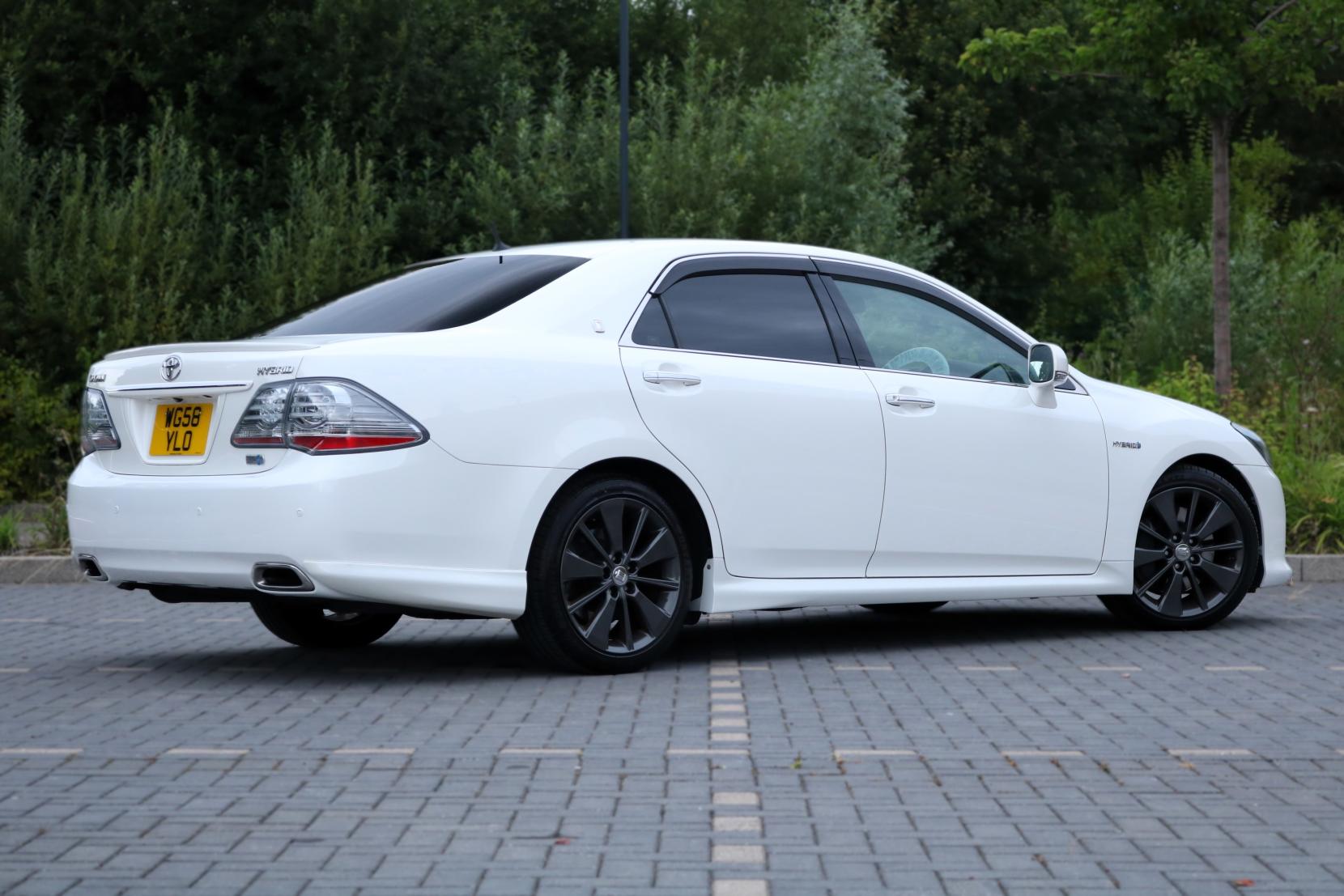 Toyota Crown Hybrid