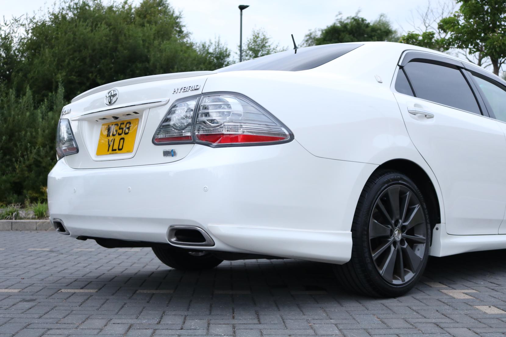 Toyota Crown Hybrid