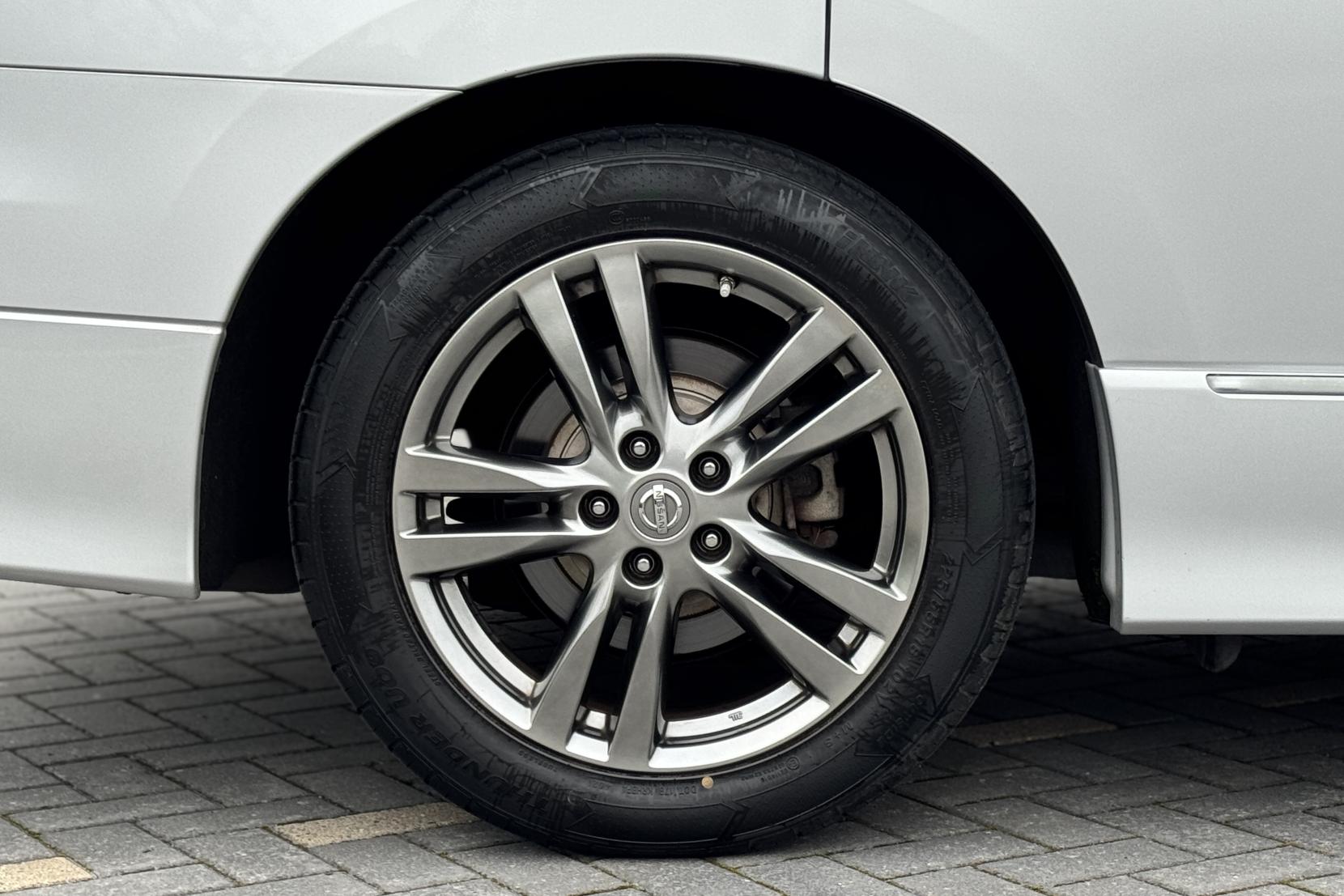 Nissan Elgrand 2.5 Highway Star Urban Chrome 5dr Petrol Auto 7 Seater