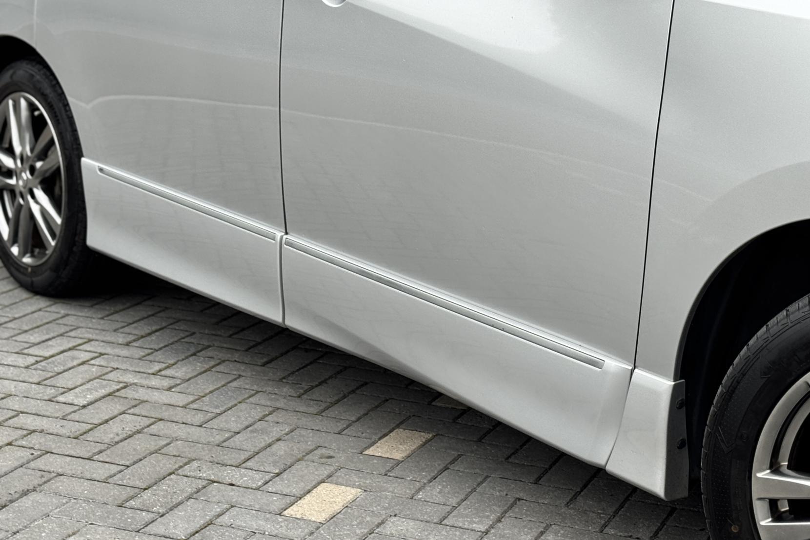 Nissan Elgrand 2.5 Highway Star Urban Chrome 5dr Petrol Auto 7 Seater