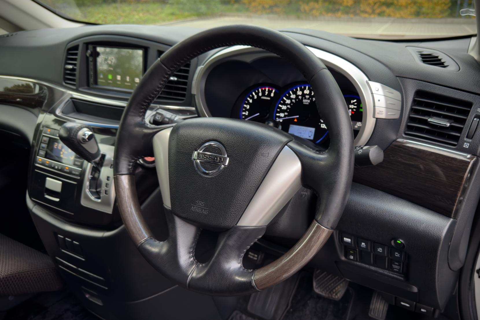 Nissan Elgrand 2.5 Highway Star Urban Chrome 5dr Petrol Auto 7 Seater