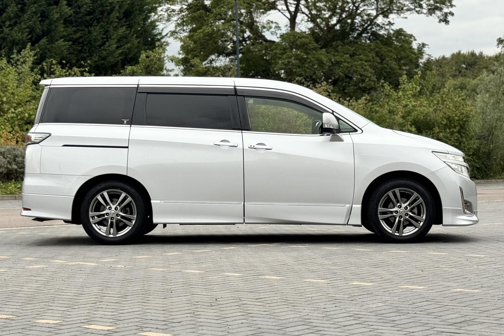 Nissan Elgrand 2.5 Highway Star Urban Chrome 5dr Petrol Auto 7 Seater