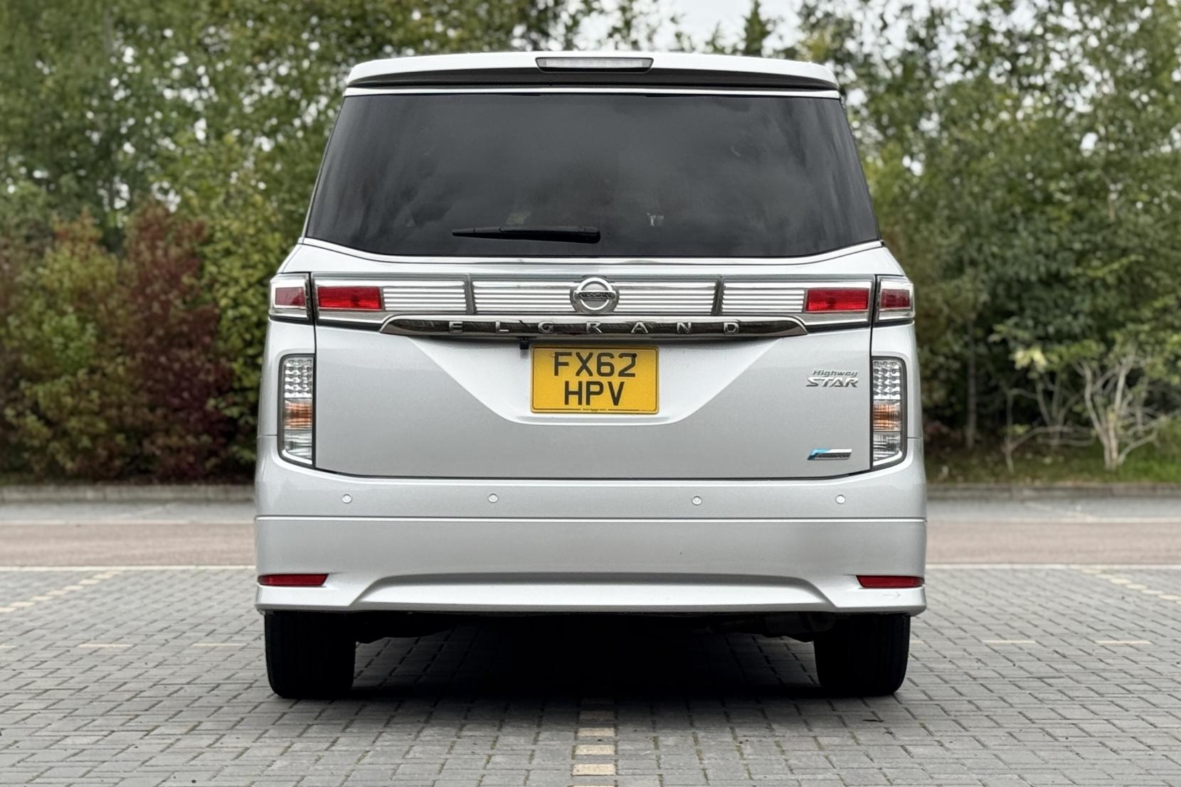 Nissan Elgrand 2.5 Highway Star Urban Chrome 5dr Petrol Auto 7 Seater