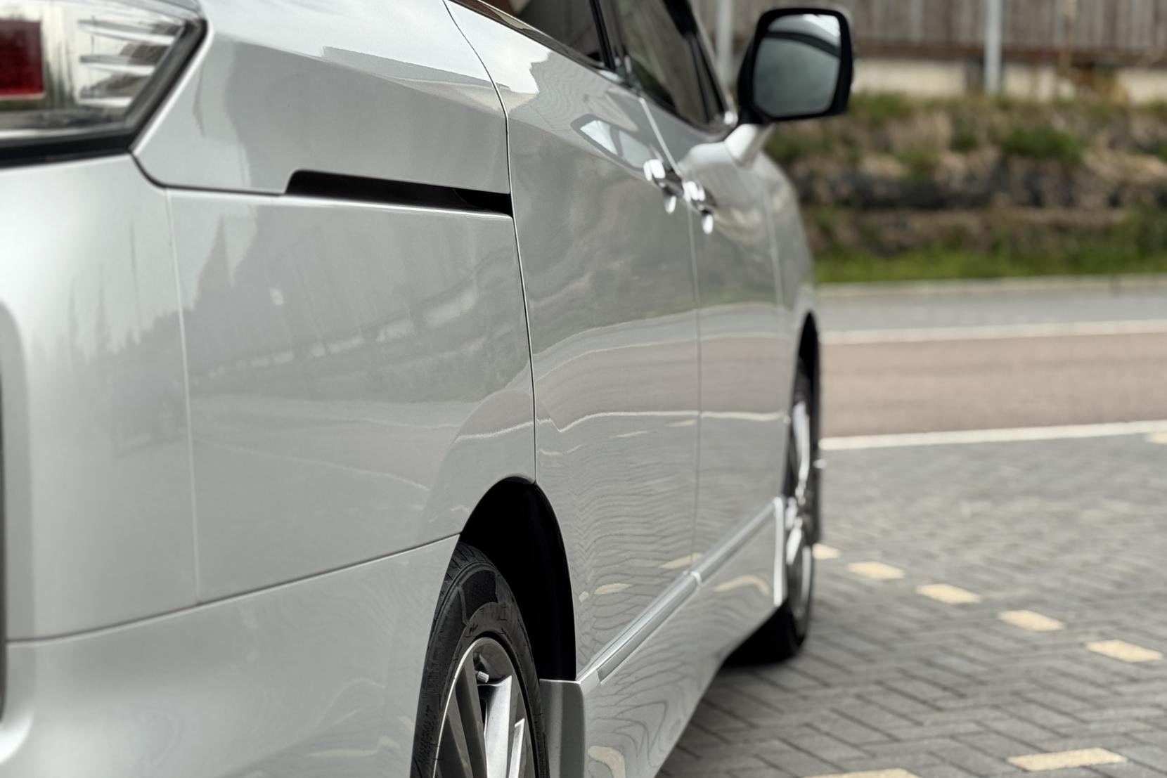 Nissan Elgrand 2.5 Highway Star Urban Chrome 5dr Petrol Auto 7 Seater