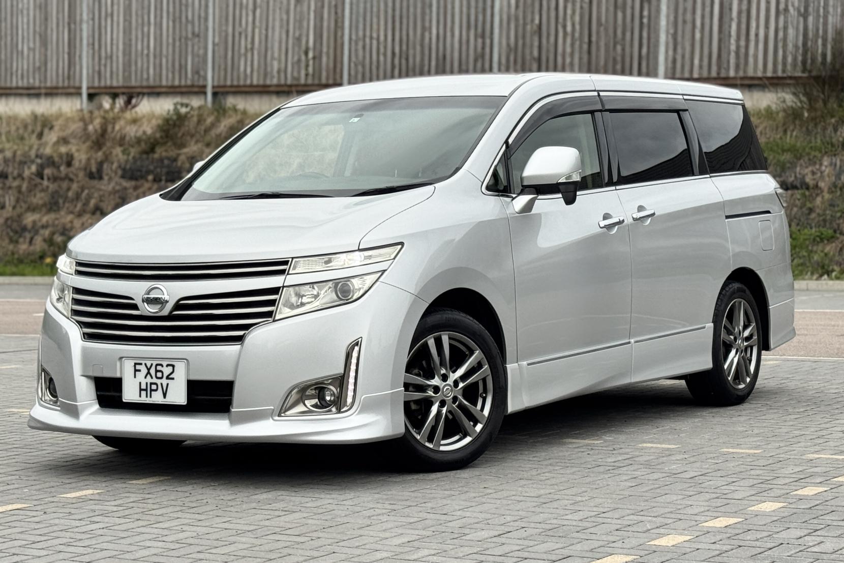 Nissan Elgrand 2.5 Highway Star Urban Chrome 5dr Petrol Auto 7 Seater