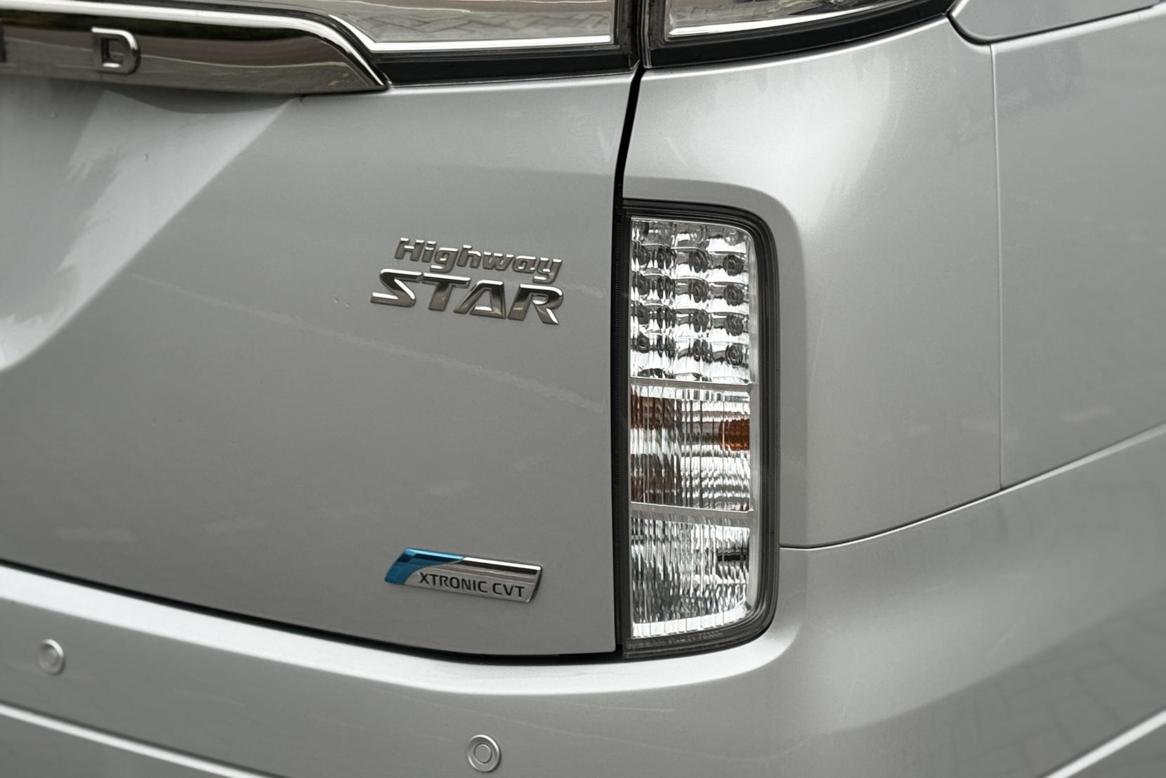 Nissan Elgrand 2.5 Highway Star Urban Chrome 5dr Petrol Auto 7 Seater