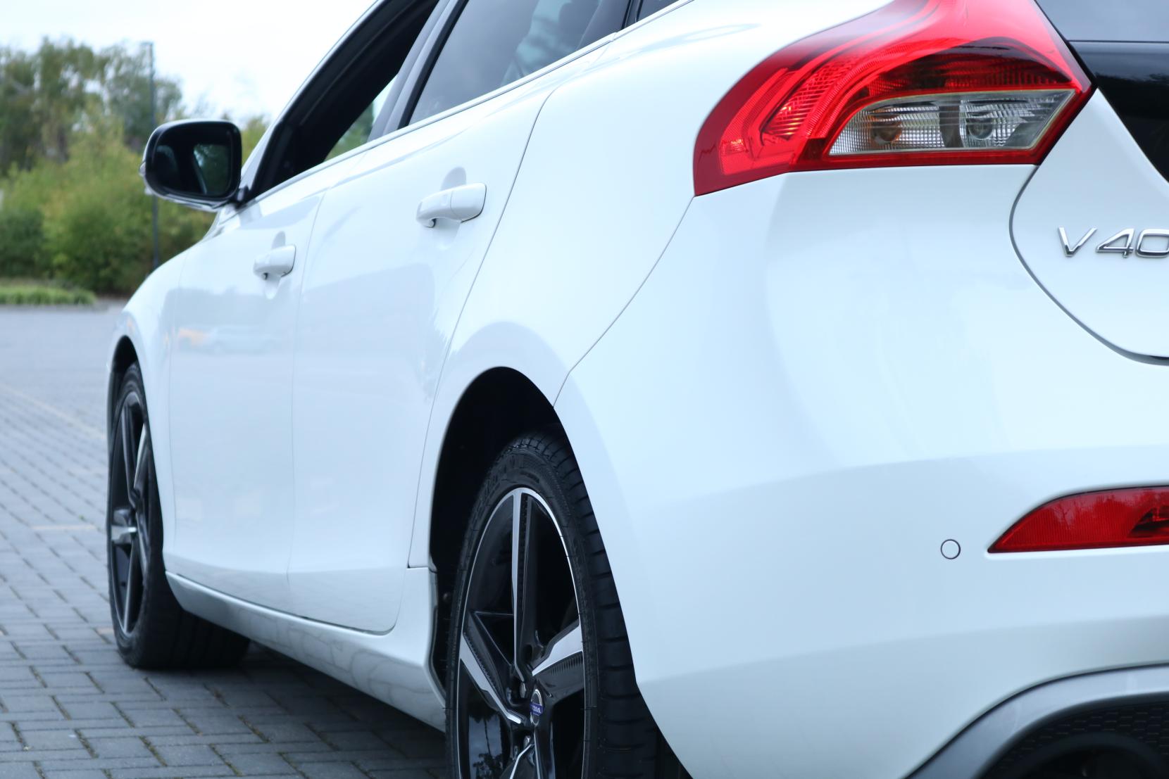 Volvo V40 2.0 5-Cylinder T5 R-Design 5dr Turbo Petrol Auto