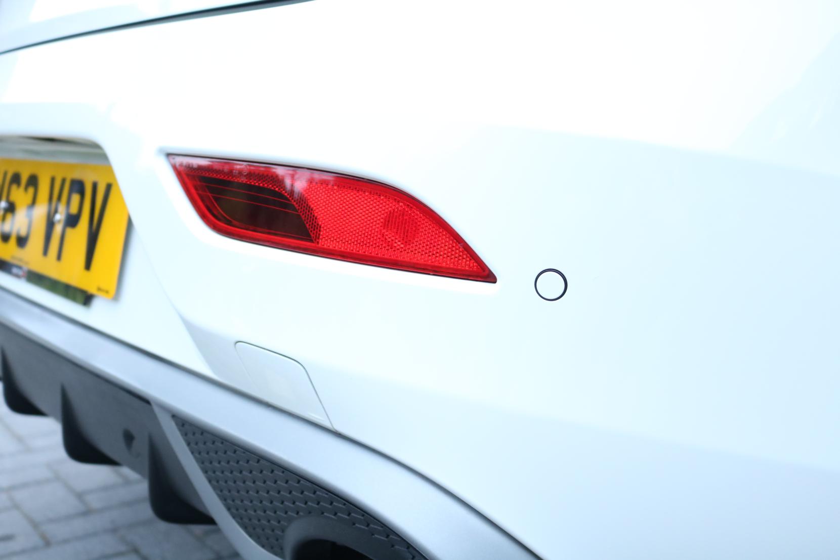 Volvo V40 2.0 5-Cylinder T5 R-Design 5dr Turbo Petrol Auto