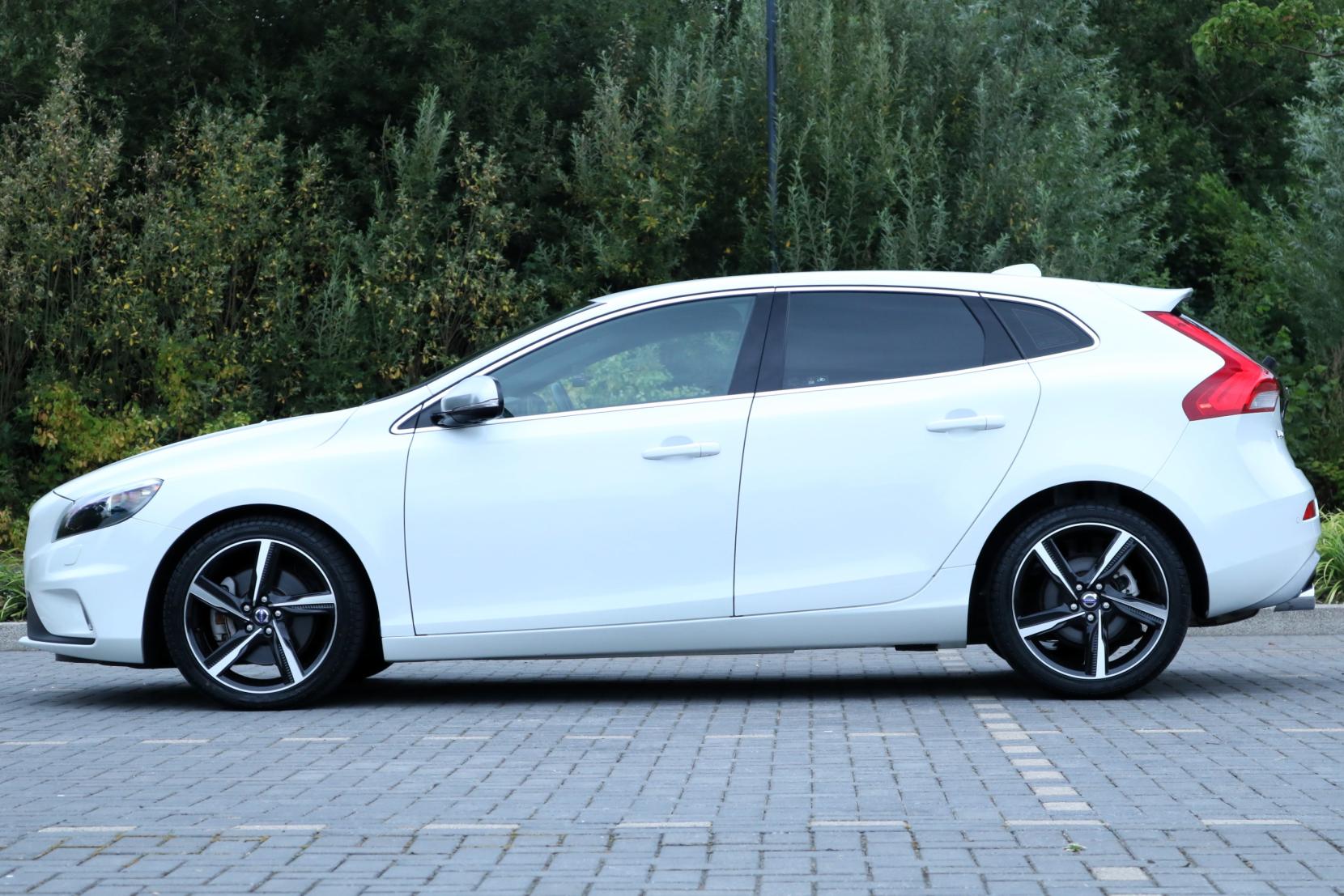 Volvo V40 2.0 5-Cylinder T5 R-Design 5dr Turbo Petrol Auto
