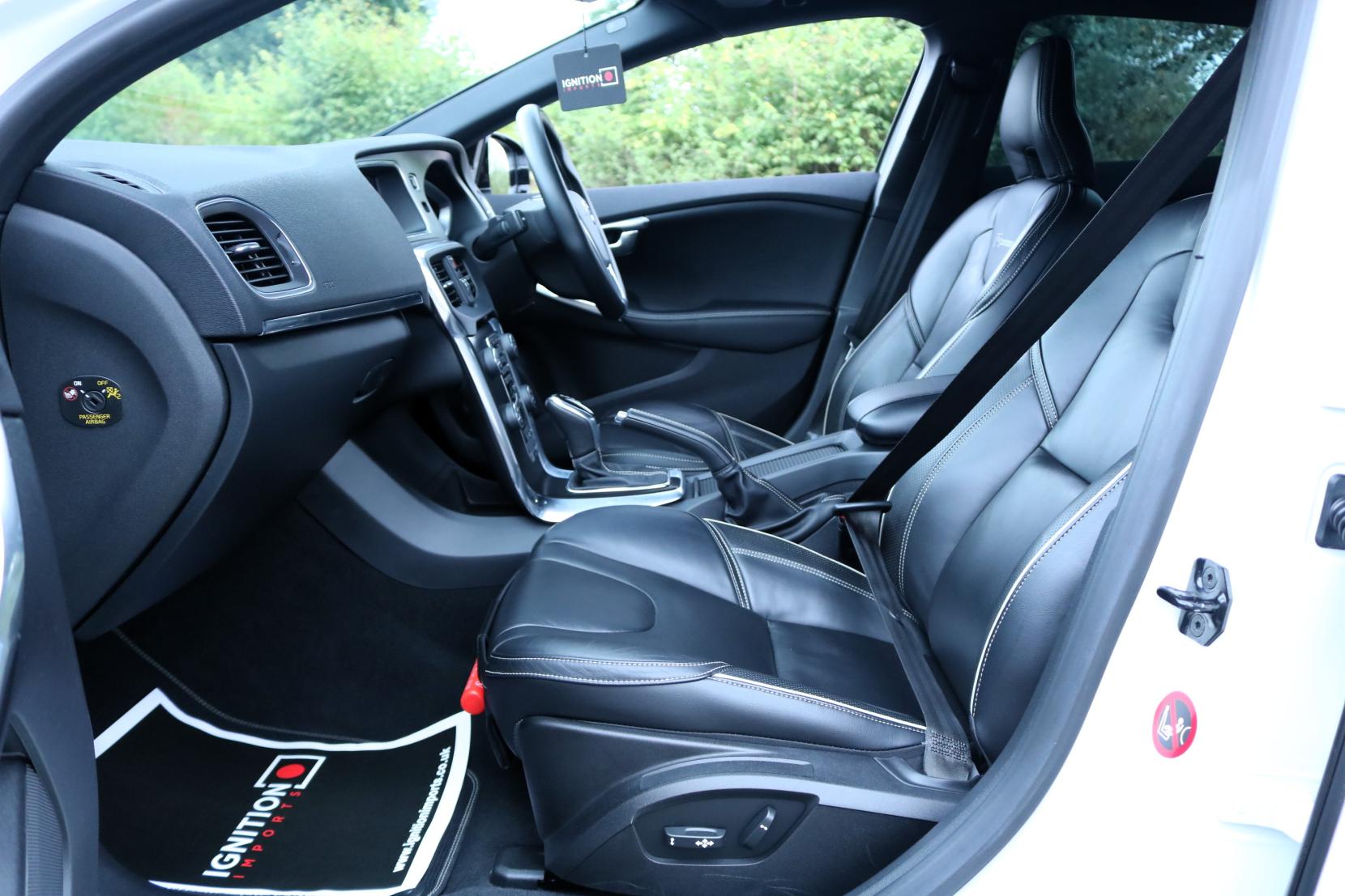 Volvo V40 2.0 5-Cylinder T5 R-Design 5dr Turbo Petrol Auto
