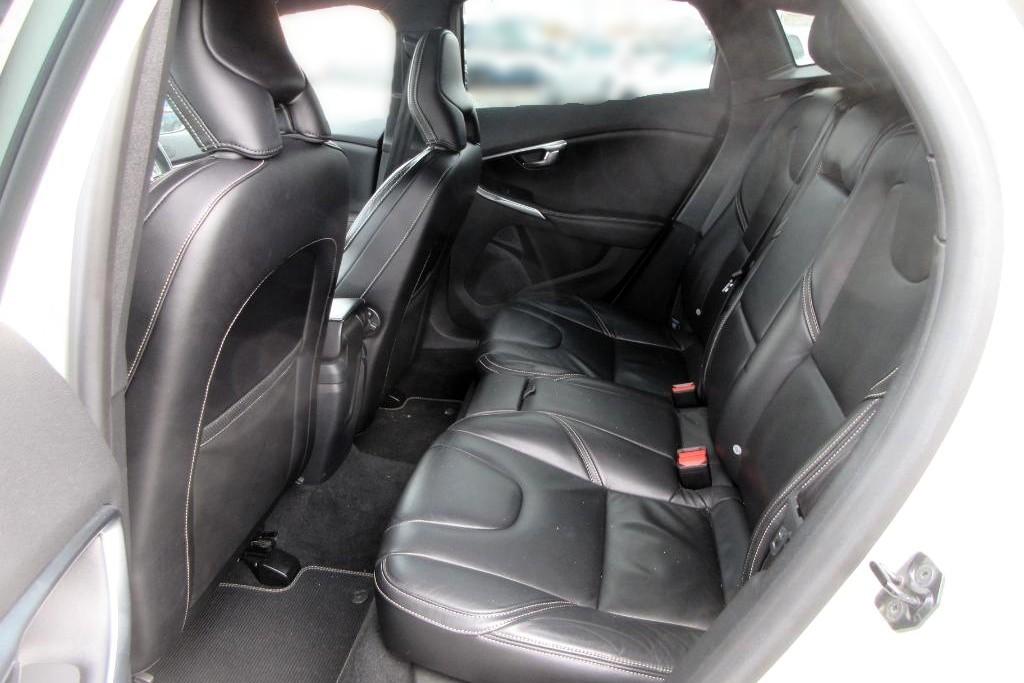 Volvo V40 2.0 5-Cylinder T5 R-Design 5dr Turbo Petrol Auto