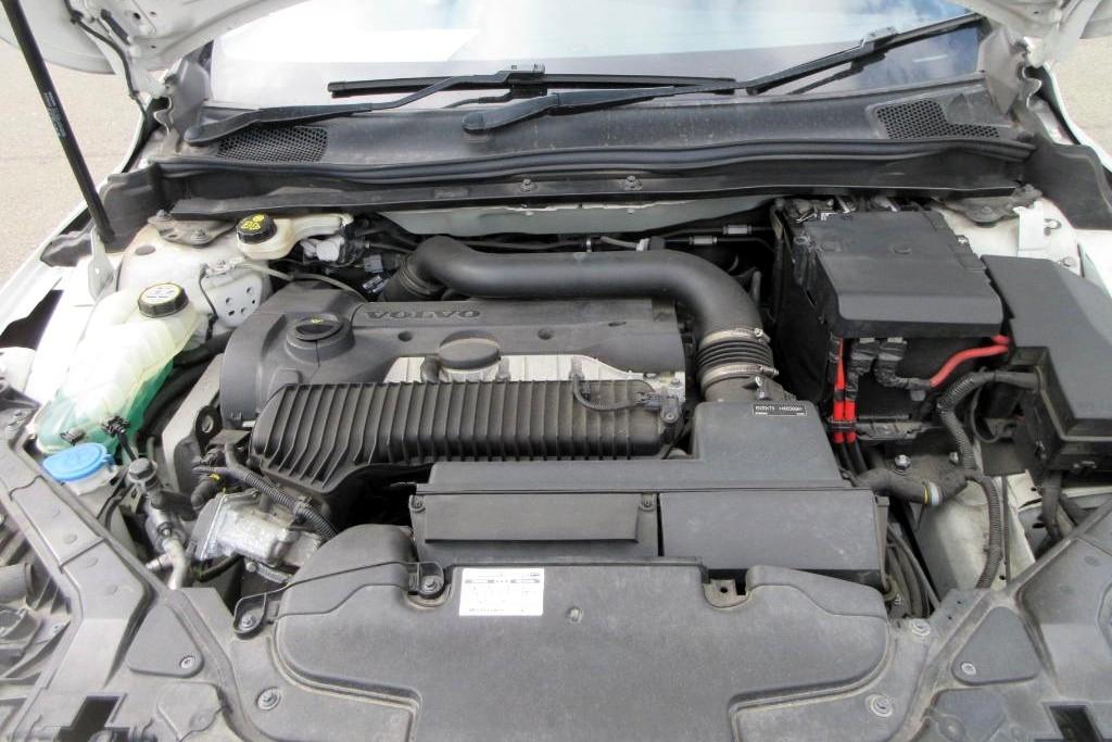 Volvo V40 2.0 5-Cylinder T5 R-Design 5dr Turbo Petrol Auto