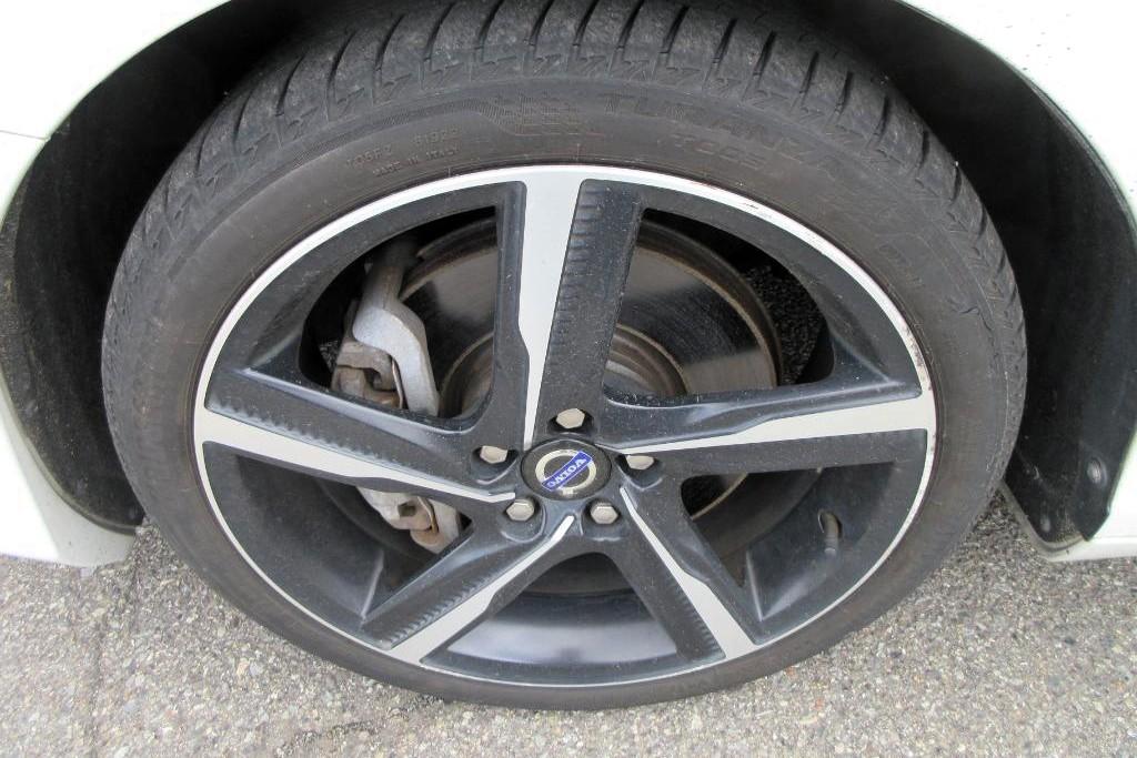 Volvo V40 2.0 5-Cylinder T5 R-Design 5dr Turbo Petrol Auto