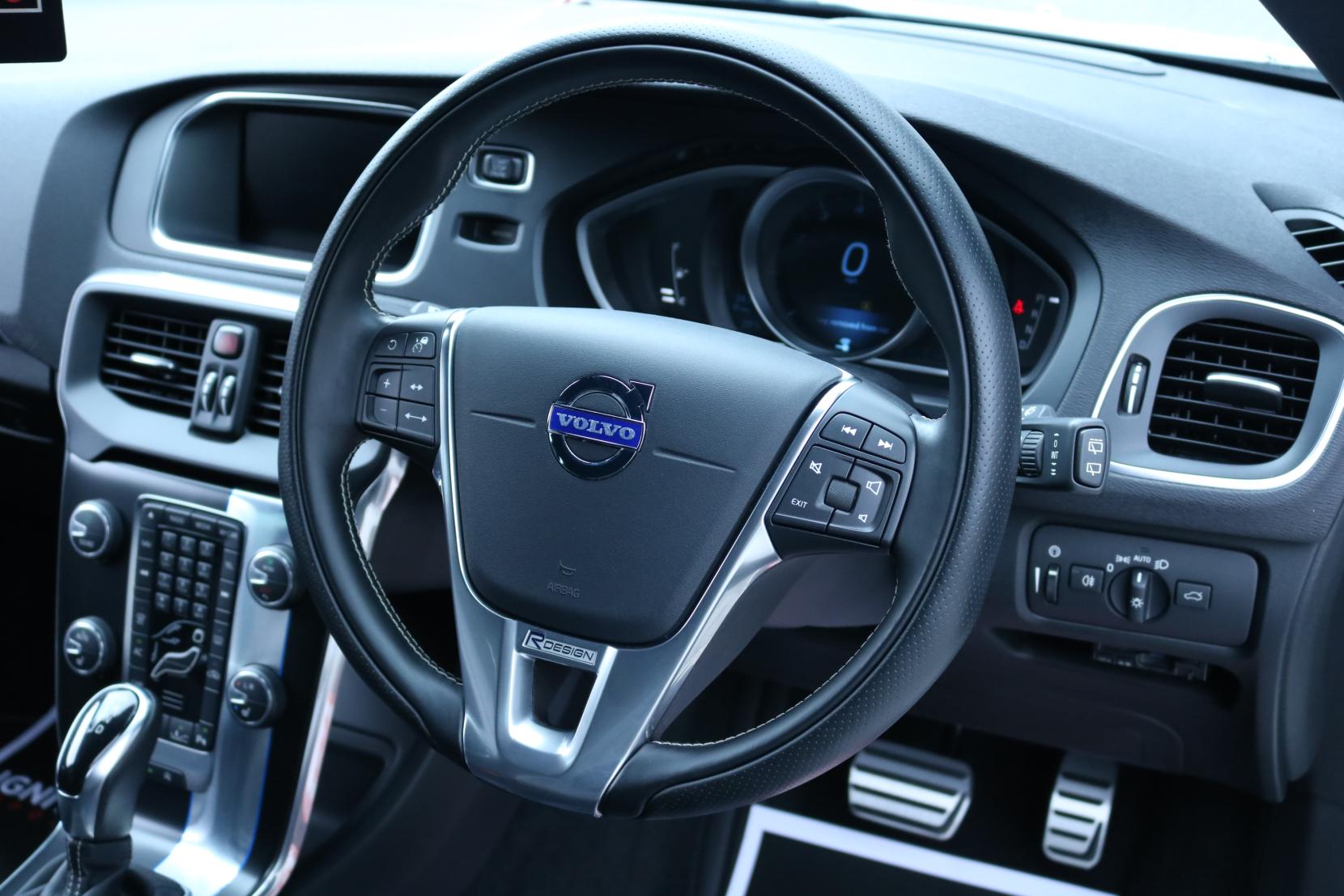 Volvo V40 2.0 5-Cylinder T5 R-Design 5dr Turbo Petrol Auto