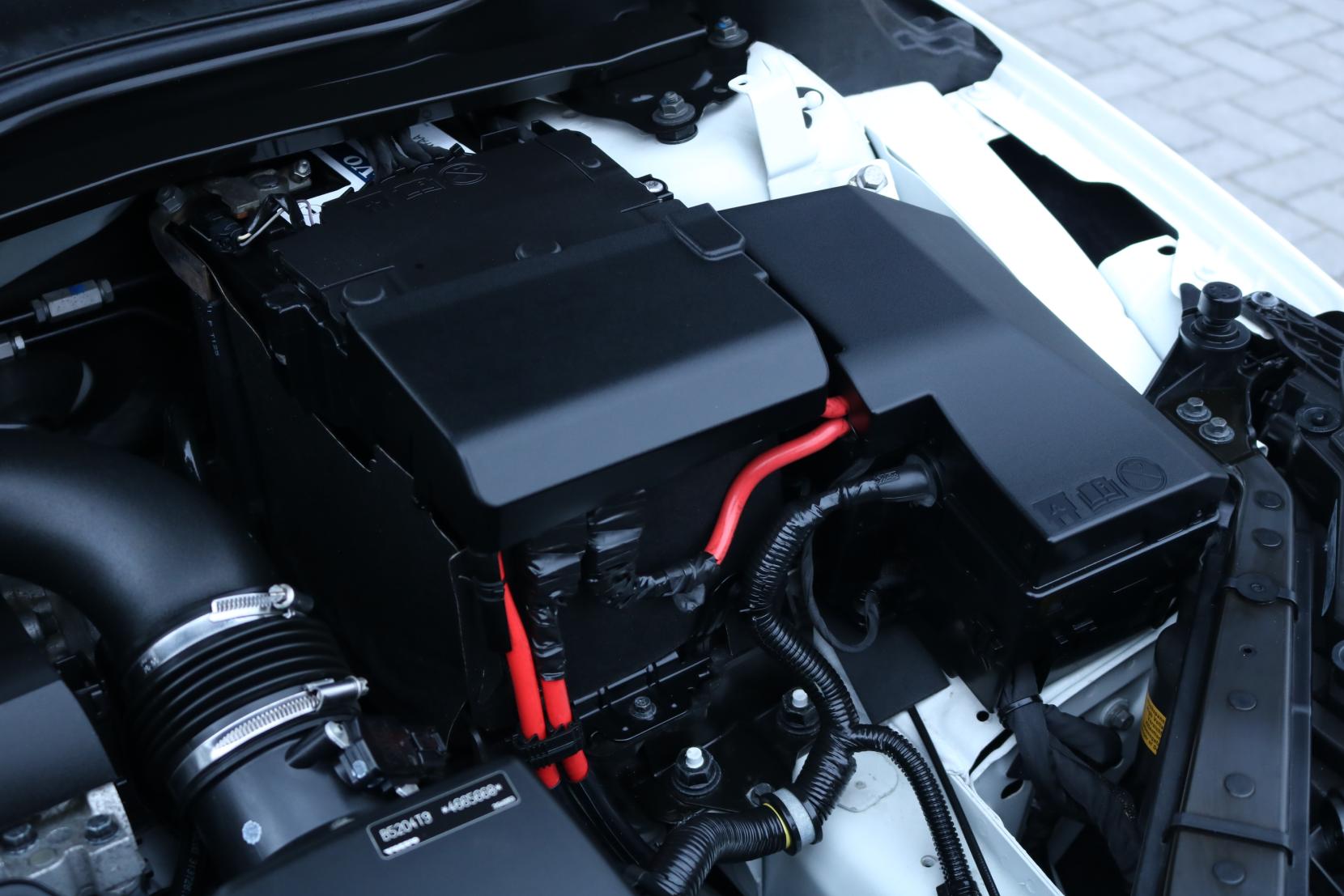 Volvo V40 2.0 5-Cylinder T5 R-Design 5dr Turbo Petrol Auto