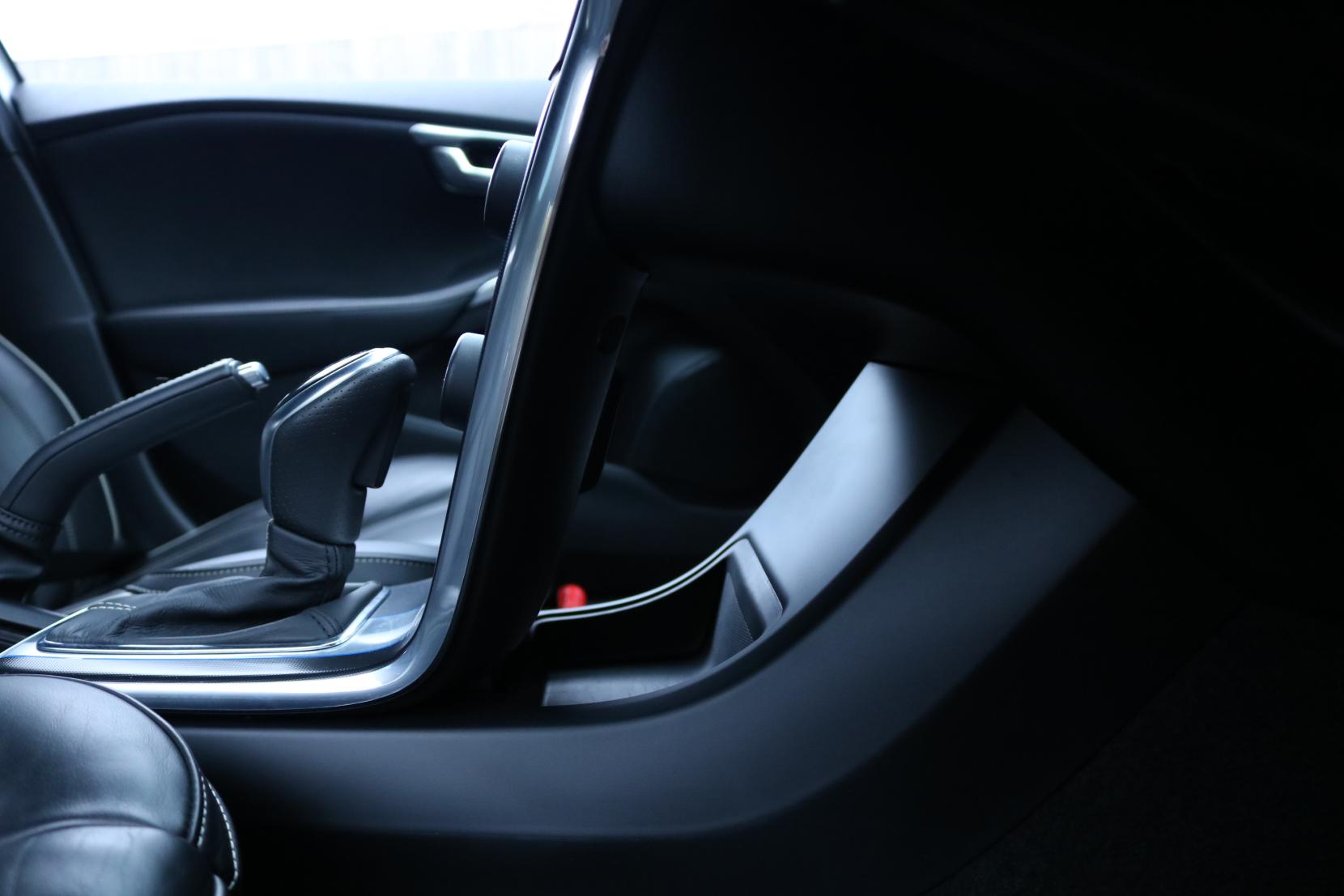Volvo V40 2.0 5-Cylinder T5 R-Design 5dr Turbo Petrol Auto