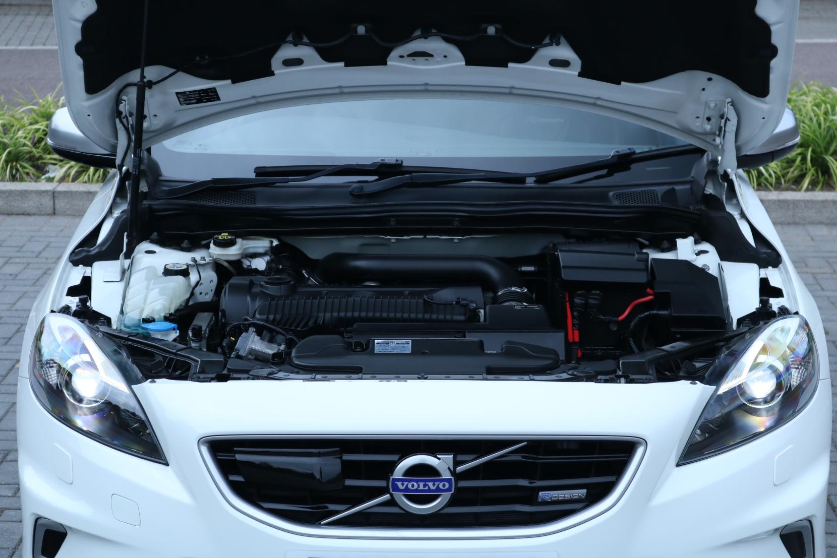 Volvo V40 2.0 5-Cylinder T5 R-Design 5dr Turbo Petrol Auto