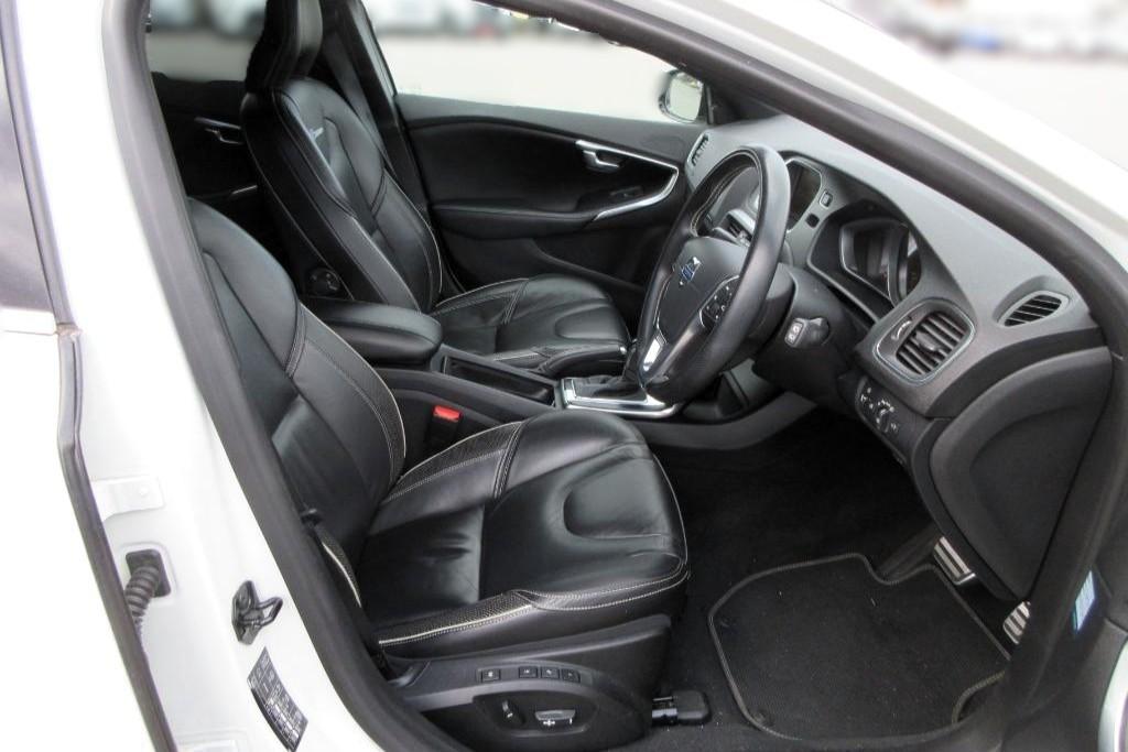 Volvo V40 2.0 5-Cylinder T5 R-Design 5dr Turbo Petrol Auto