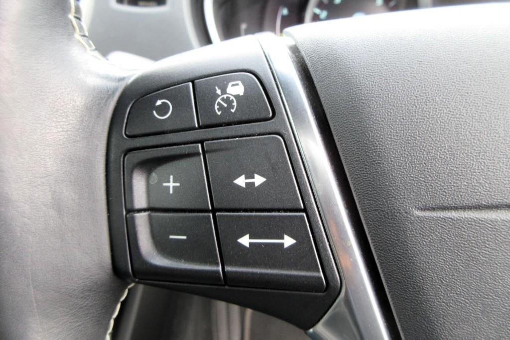 Volvo V40 2.0 5-Cylinder T5 R-Design 5dr Turbo Petrol Auto