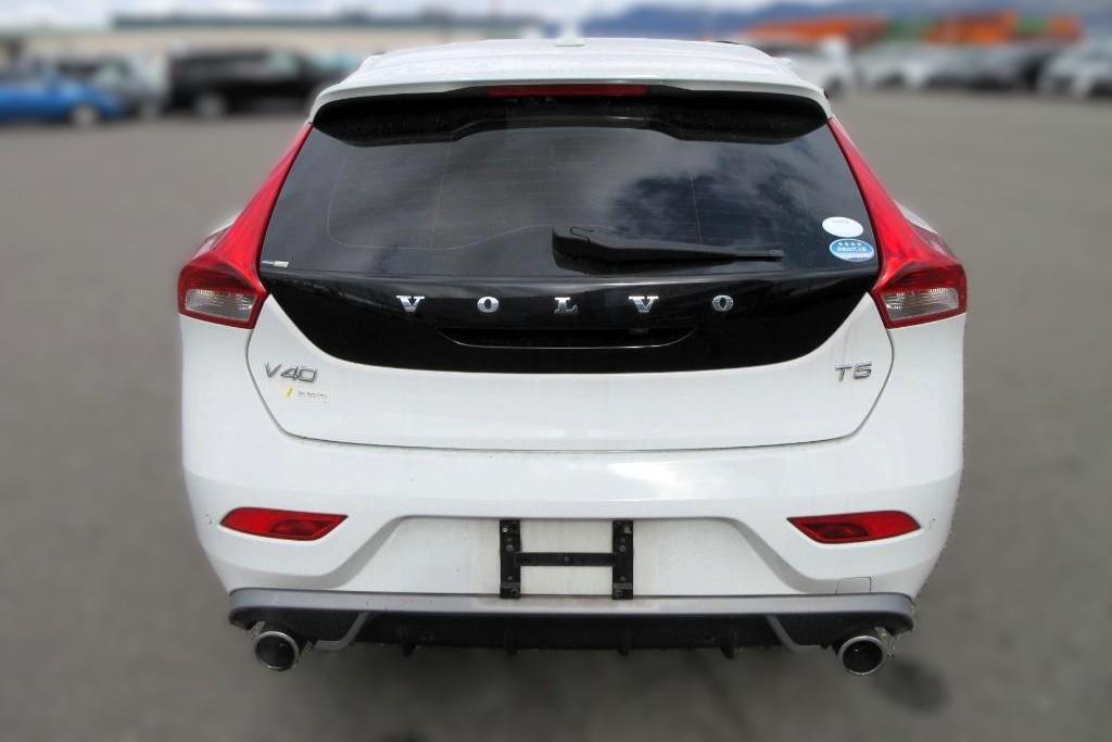 Volvo V40 2.0 5-Cylinder T5 R-Design 5dr Turbo Petrol Auto