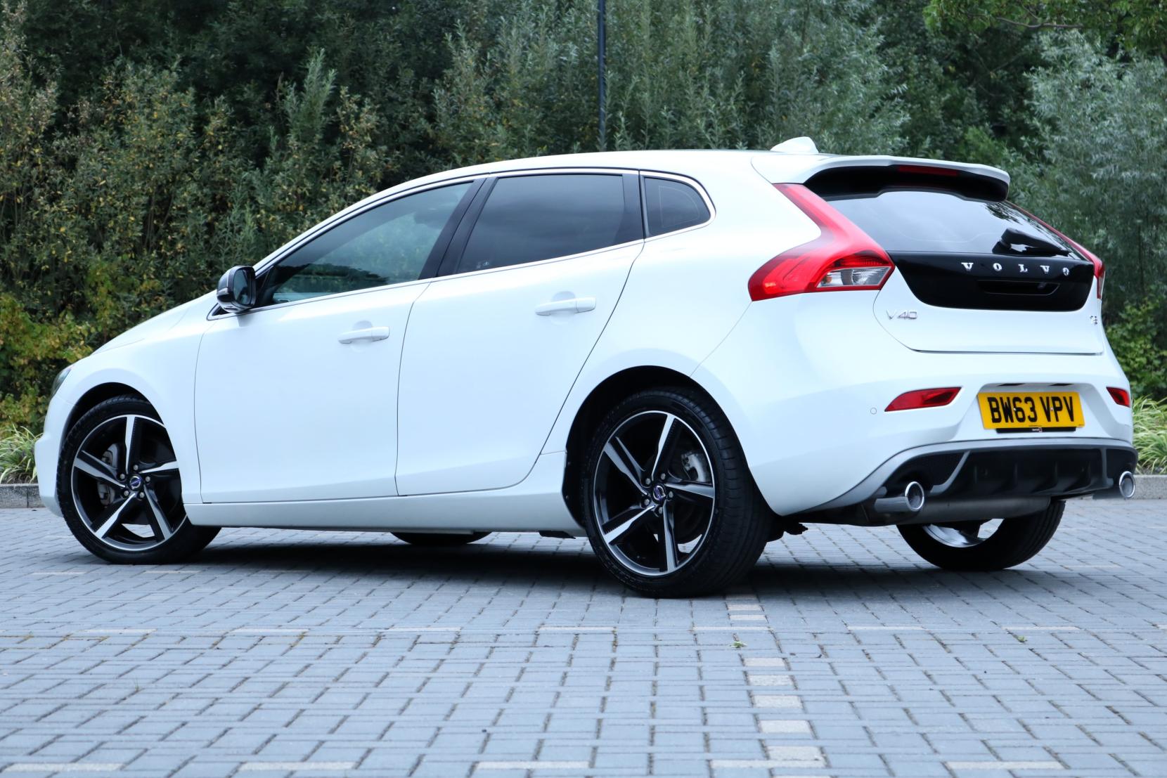 Volvo V40 2.0 5-Cylinder T5 R-Design 5dr Turbo Petrol Auto