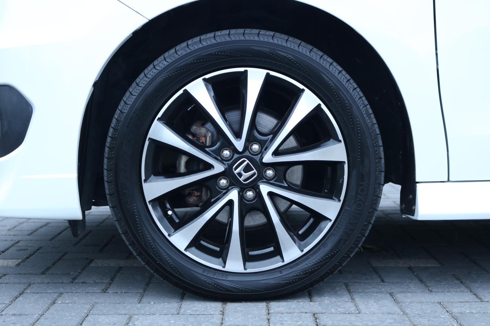 Honda Stepwagon 2.0 Spada Z Cool Spirit MPV 5dr Petrol Auto 8 Seater