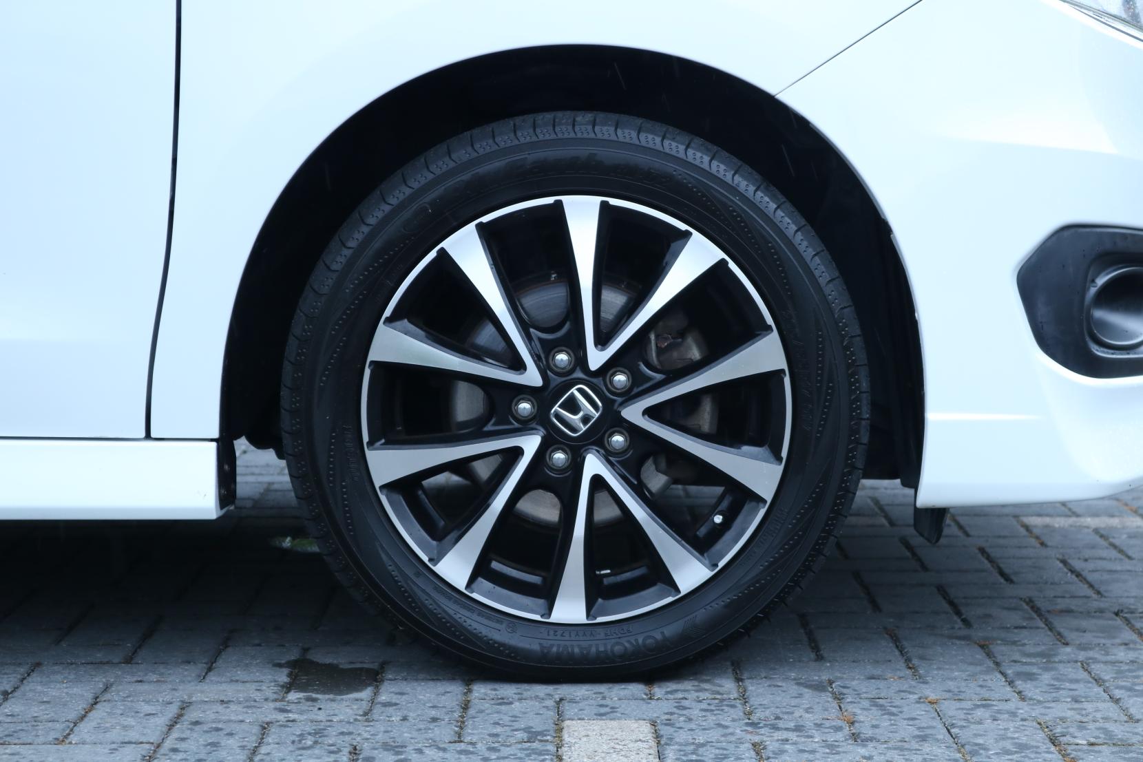 Honda Stepwagon 2.0 Spada Z Cool Spirit MPV 5dr Petrol Auto 8 Seater