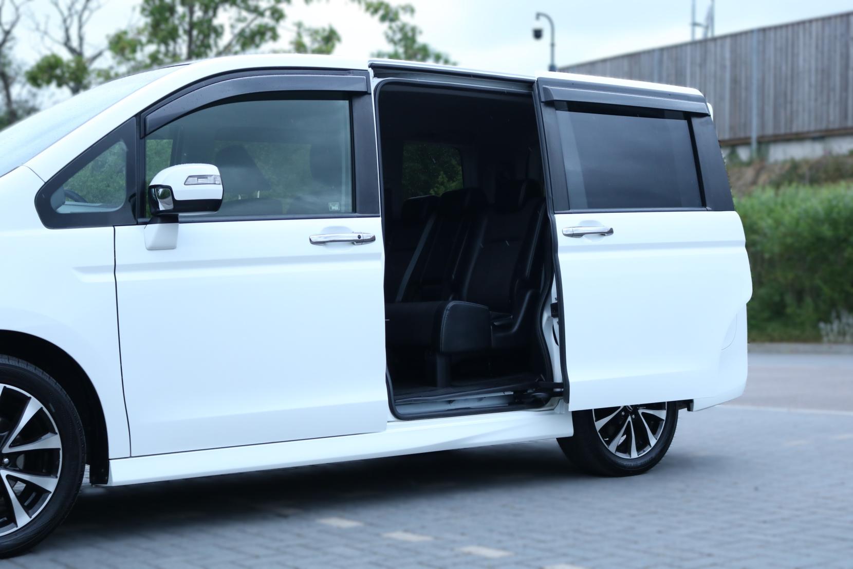 Honda Stepwagon 2.0 Spada Z Cool Spirit MPV 5dr Petrol Auto 8 Seater