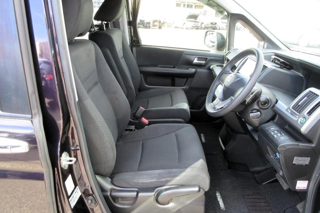 Honda Stepwagon 2.0 Spada Z MPV 5dr Petrol Auto 8 Seater