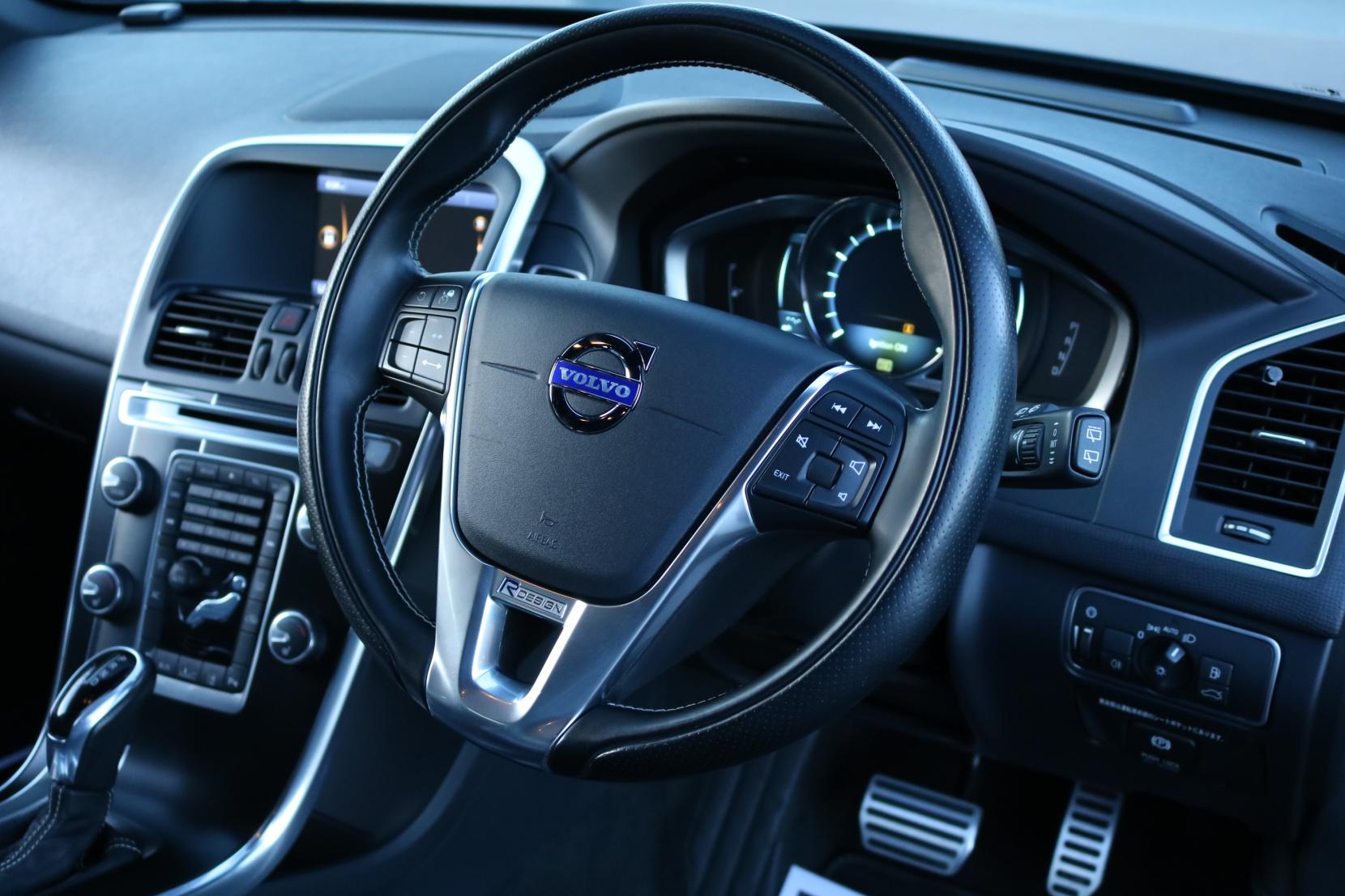 Volvo XC60 2.0 T5 R-Design SUV 5dr Turbo Petrol Auto