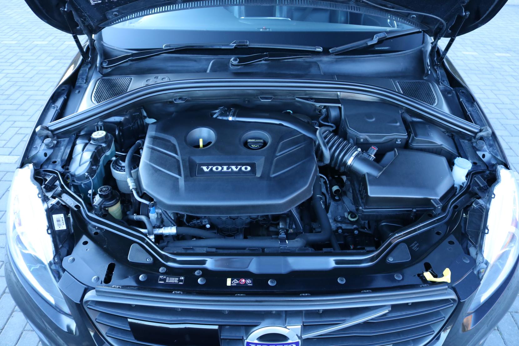 Volvo XC60 2.0 T5 R-Design SUV 5dr Turbo Petrol Auto