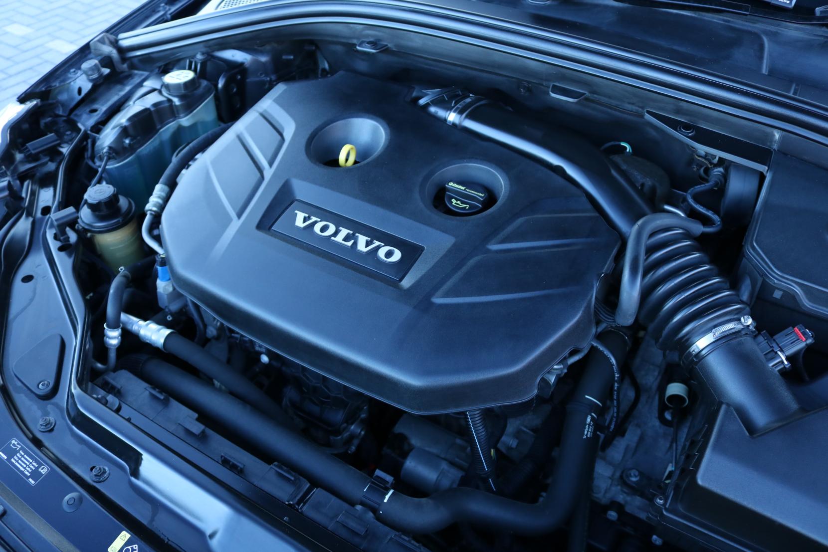 Volvo XC60 2.0 T5 R-Design SUV 5dr Turbo Petrol Auto