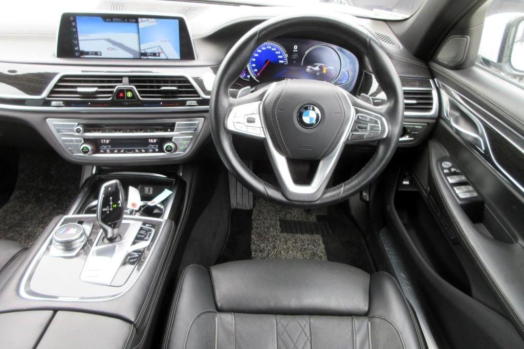 BMW 7 Series 4.4 750i V8 M Sport Saloon 4d Petrol Auto