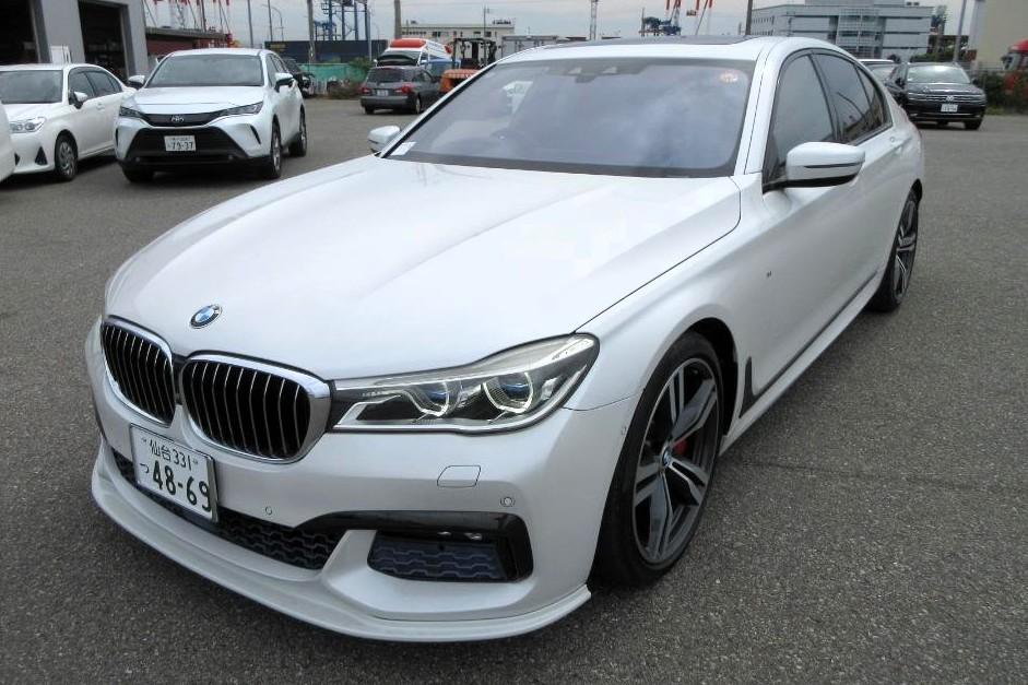 BMW 7 Series 4.4 750i V8 M Sport Saloon 4d Petrol Auto