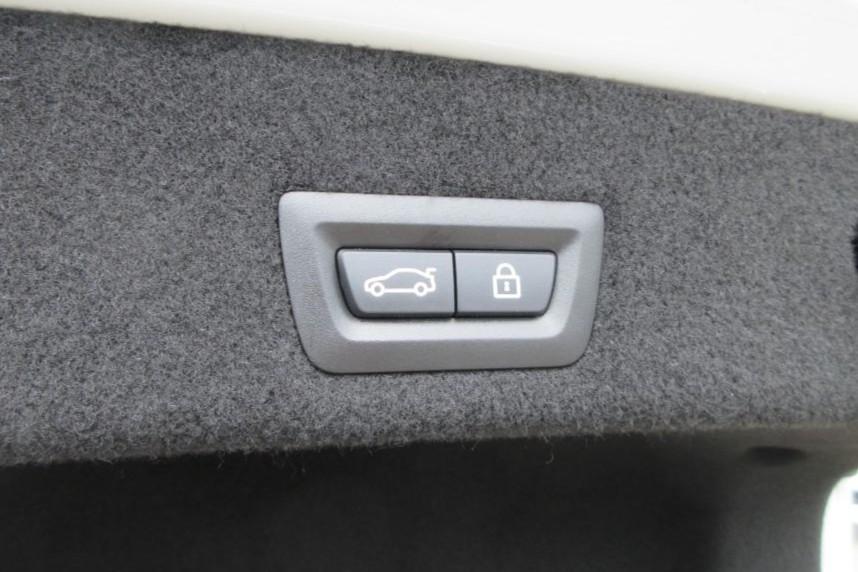 BMW 7 Series 4.4 750i V8 M Sport Saloon 4d Petrol Auto