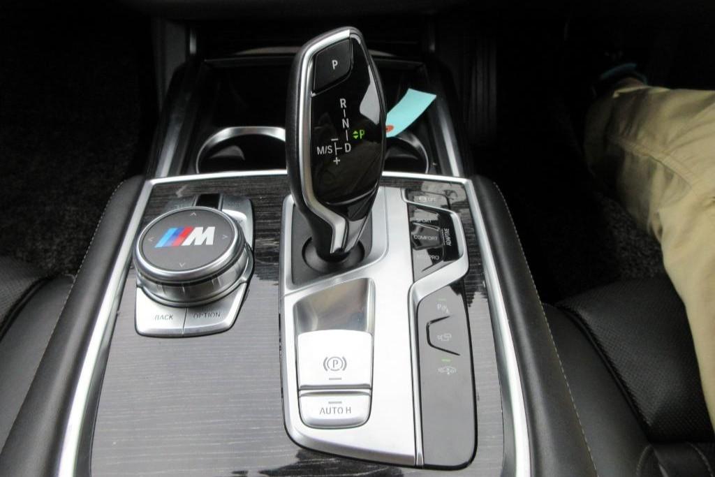 BMW 7 Series 4.4 750i V8 M Sport Saloon 4d Petrol Auto