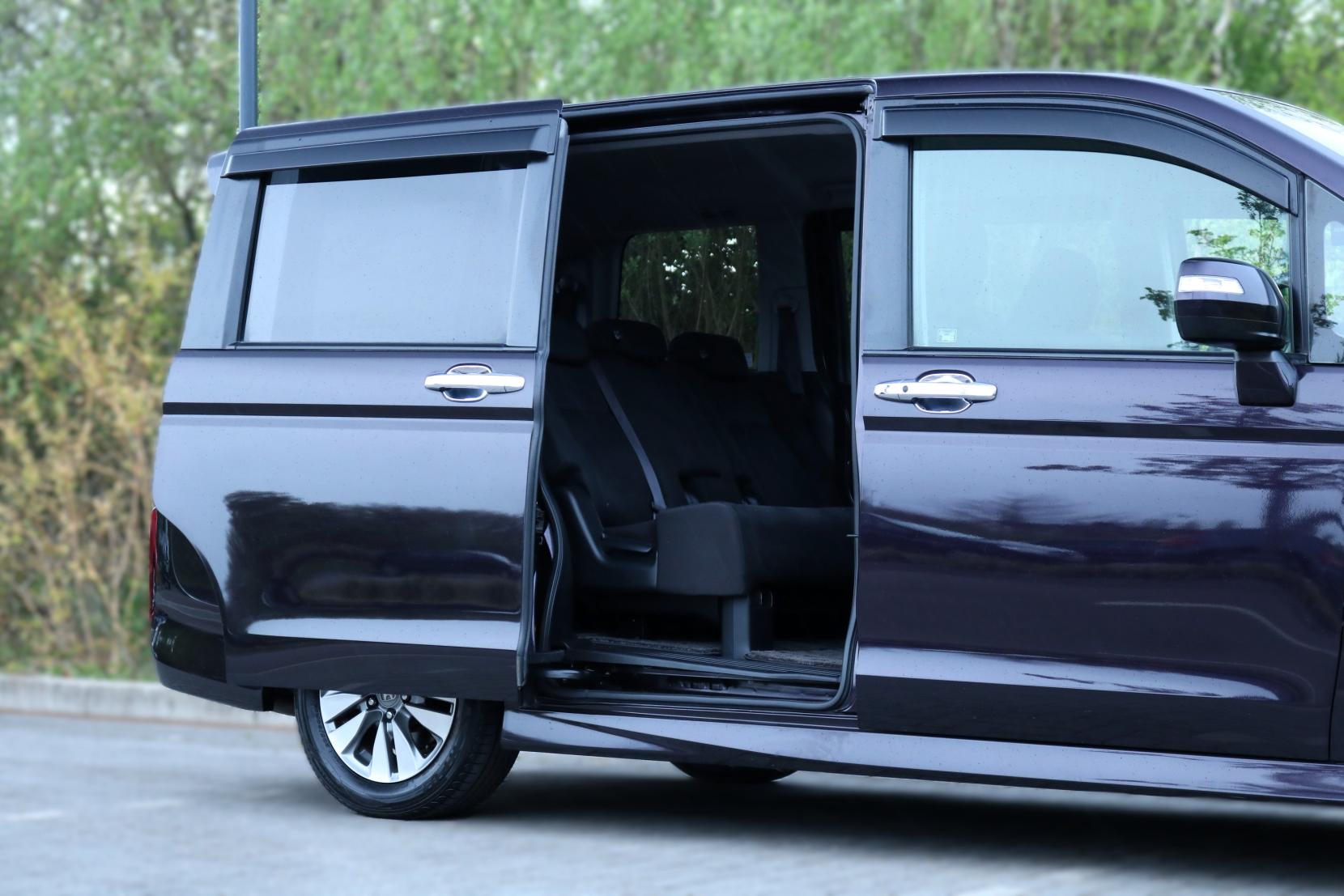 Honda Stepwagon 2.0 Spada Z MPV 5dr Petrol Auto 8 Seater