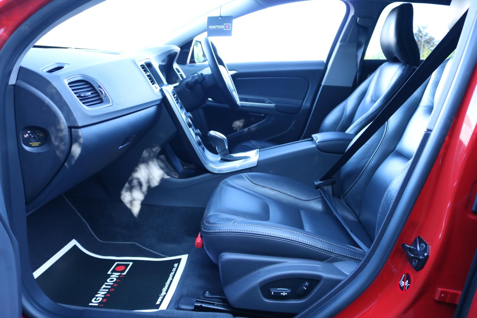 Volvo V60 3.0 T6 R-Design Petrol Turbo Auto Estate AWD 5dr
