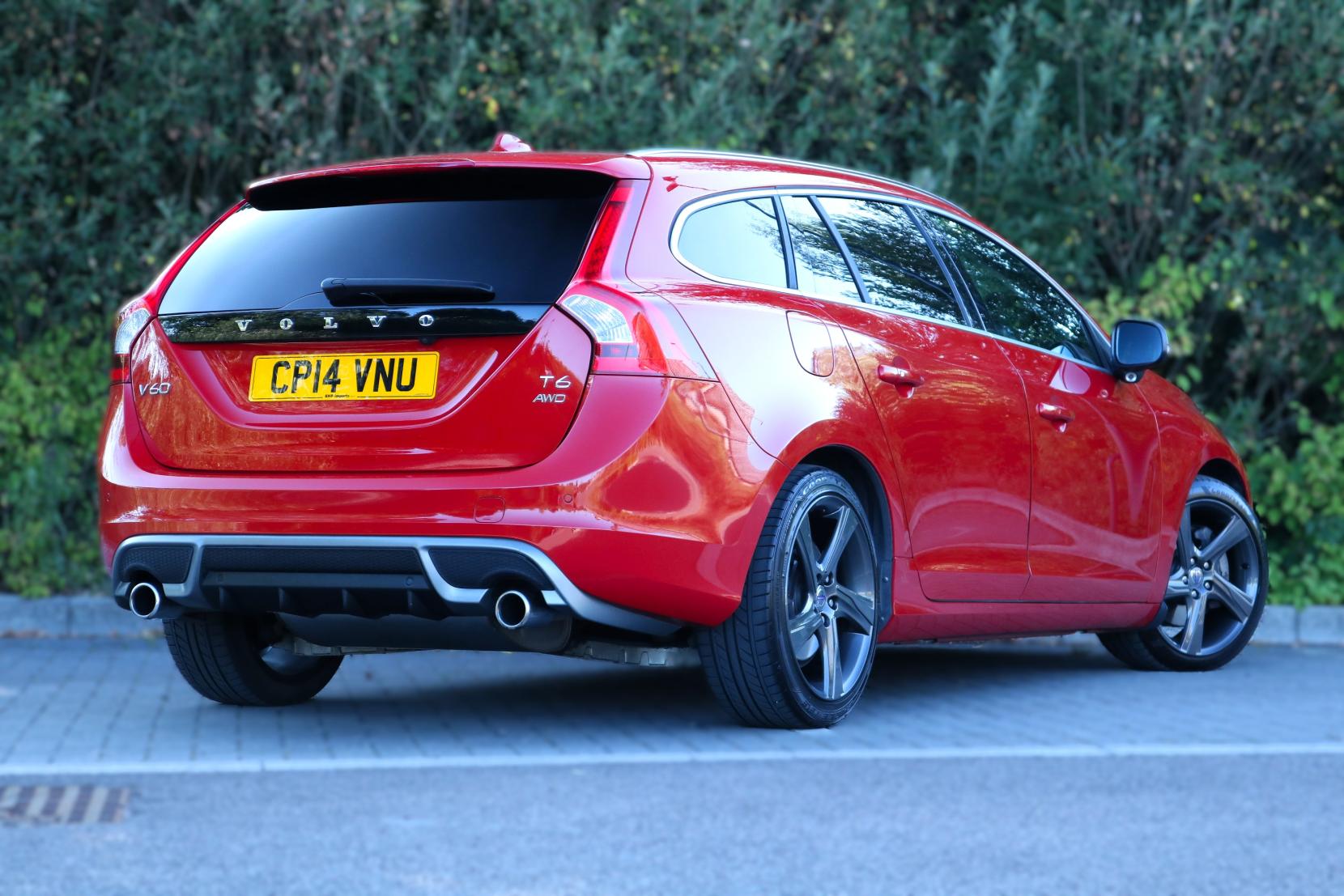 Volvo V60 3.0 T6 R-Design Petrol Turbo Auto Estate AWD 5dr